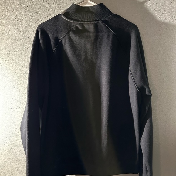 Black Fabletics 1/4 zip! Size Medium - Picture 2 of 3